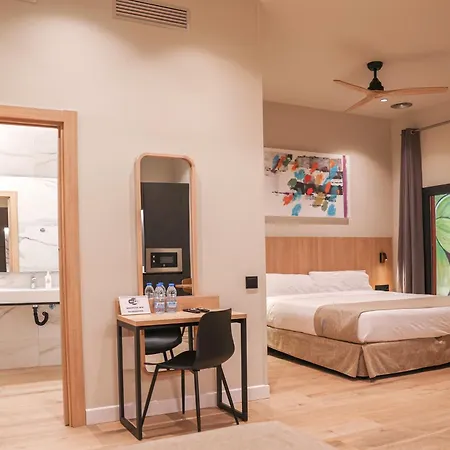 Aerohotel Barcelona Airport 24h